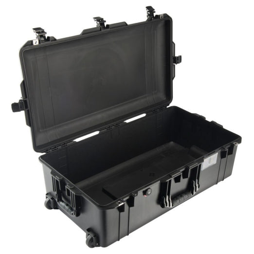 Pelican Protector Air Case, Large w/ Wheels